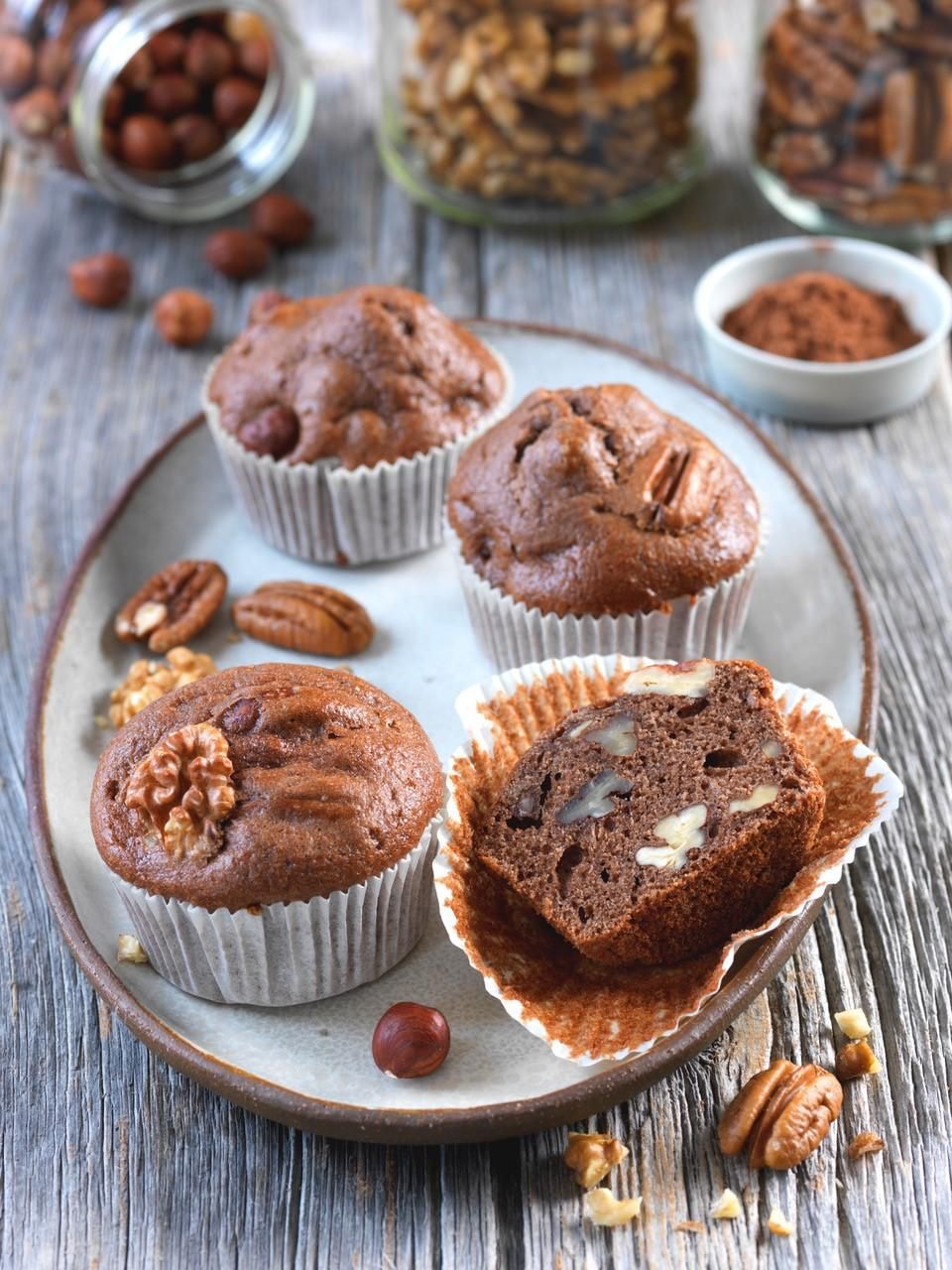 Muffins aux noix et crème dessert chocolat